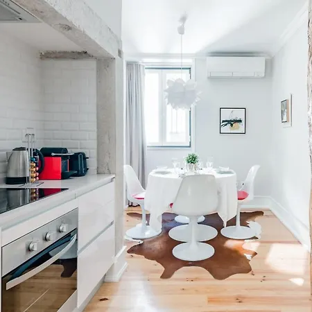 Center V Apartment *